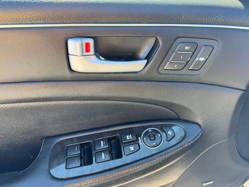 Used 2014 Hyundai Genesis 5.0 R-Spec RWD image 11
