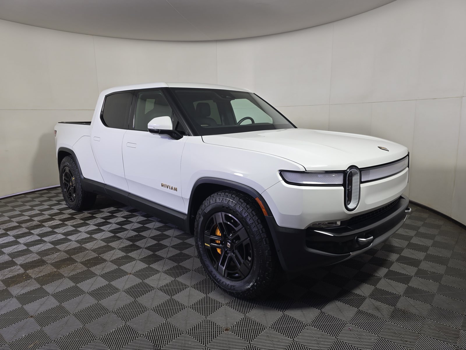 Used 2023 Rivian R1T Adventure Quad AWD/4WD image 7