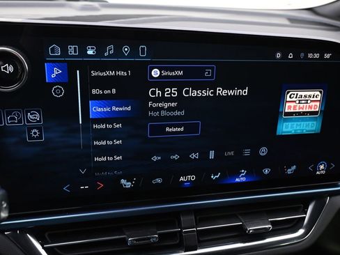 Used 2025 Chevrolet Equinox EV LT w/ Convenience Package image 28