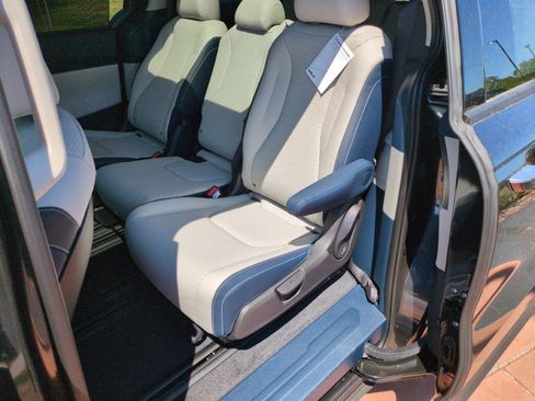New 2026 Kia Carnival SX Prestige FWD image 36