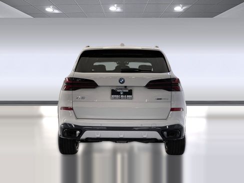 Used 2026 BMW X5 xDrive50e w/ M Sport Package AWD/4WD image 9