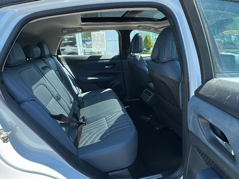 Used 2024 Nissan Ariya AWD image 26