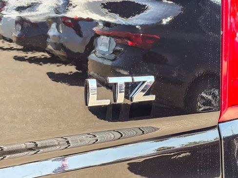 Used 2023 Chevrolet Silverado 1500 LTZ w/ LTZ Premium Package AWD/4WD image 9