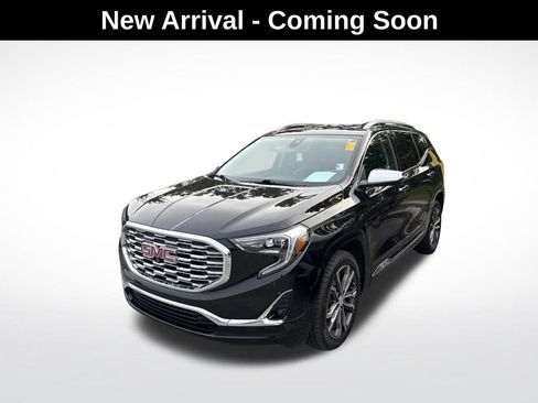 Used 2019 GMC Terrain Denali w/ Advanced Safety Package FWD image 2