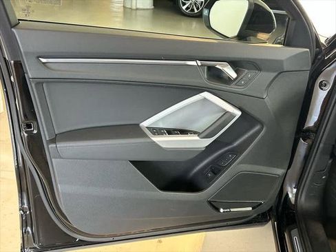 Certified 2025 Audi Q3 2.0T Premium Plus w/ Premium Plus Package image 10