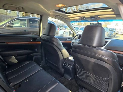 Used 2014 Subaru Outback 2.5i Limited image 15