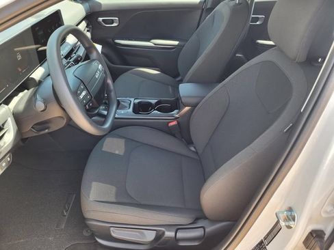 New 2026 Kia K4 FWD image 8