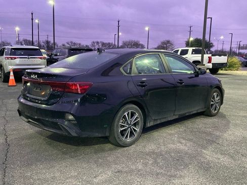 Used 2023 Kia Forte LXS image 5