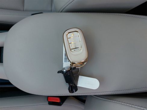 Used 2023 Honda HR-V EX-L image 36