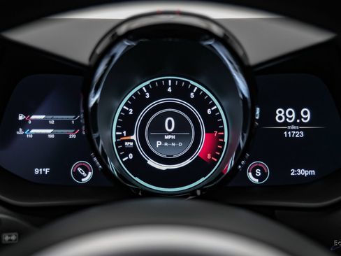 Used 2019 Aston Martin V8 Vantage Coupe RWD image 82