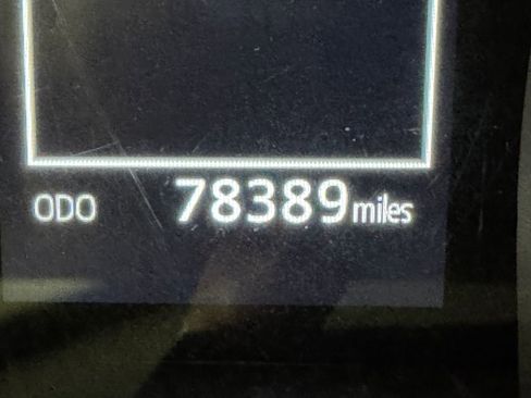 Used 2022 Toyota Camry SE image 20