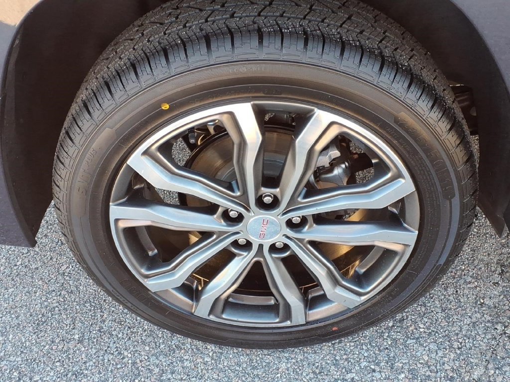 Used 2019 GMC Terrain Denali w/ Advanced Safety Package FWD image 12