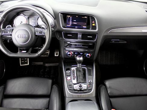 Used 2015 Audi SQ5 Prestige w/ Prestige Package image 24