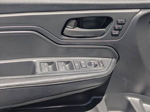 Used 2024 Honda Odyssey Sport image 13