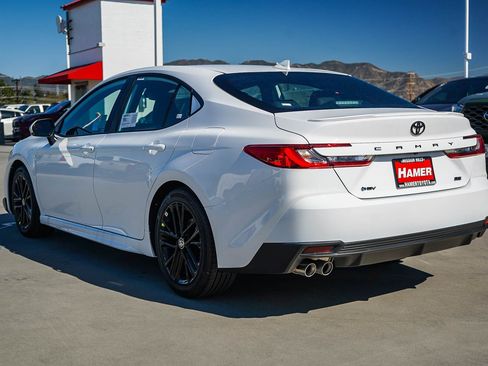 New 2026 Toyota Camry SE FWD image 5