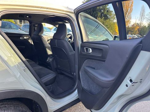 Certified 2023 Volvo C40 P8 Recharge Ultimate image 13