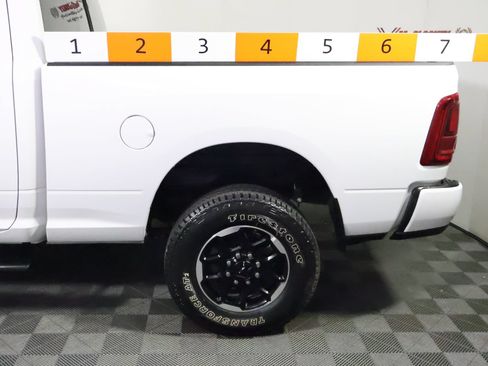 Used 2026 RAM 2500 Laramie AWD/4WD image 16