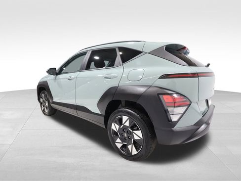 Used 2025 Hyundai Kona SEL image 2