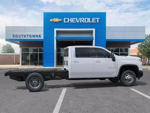 New 2026 Chevrolet Silverado 3500 W/T image 5
