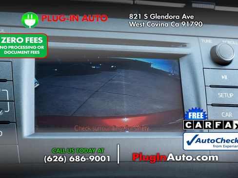 Used 2015 Toyota Prius Two w/ Preferred Accessory Package FWD image 24