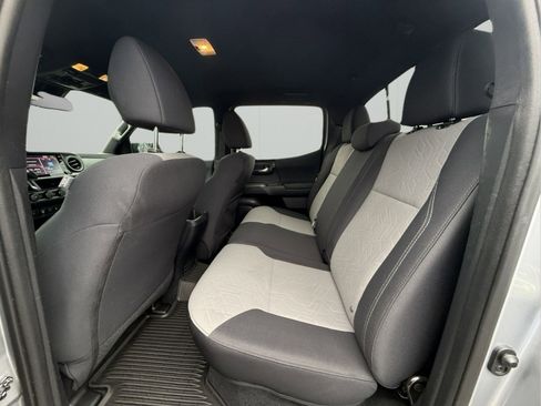 Used 2020 Toyota Tacoma TRD Off-Road image 8