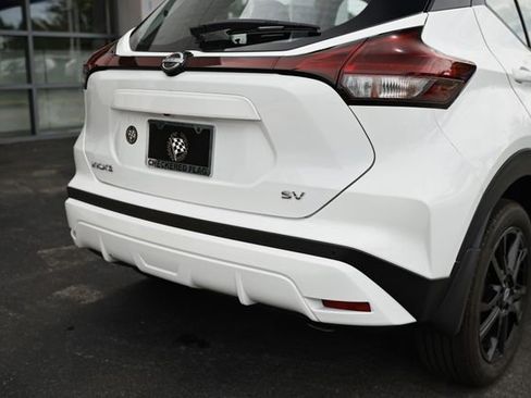 Used 2024 Nissan Kicks SV FWD image 7