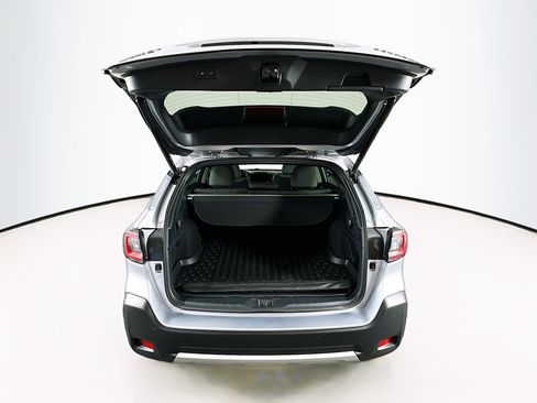 Used 2025 Subaru Outback Limited AWD/4WD image 30
