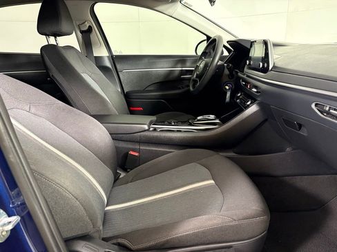 Used 2021 Hyundai Sonata SE w/ Preferred Accessory Package image 15