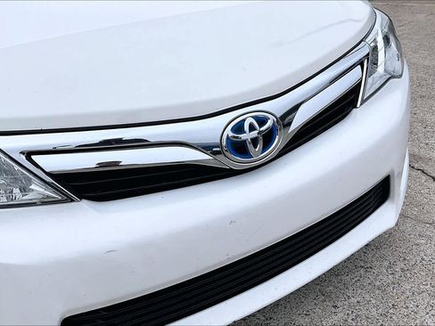 Used 2012 Toyota Camry XLE w/ Leather Pkg FWD image 30