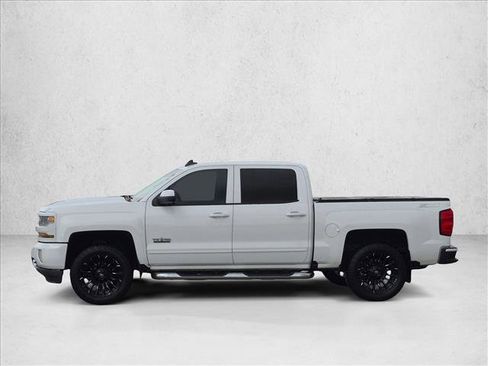 Used 2018 Chevrolet Silverado 1500 LT w/ Texas Edition AWD/4WD image 9