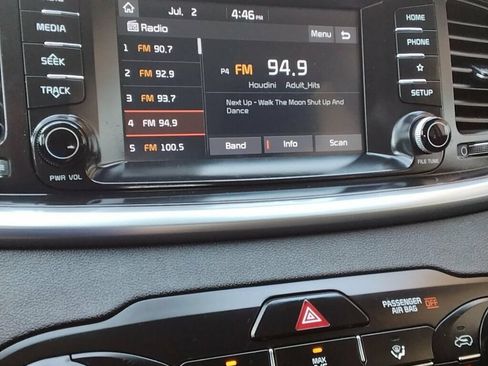 Used 2019 Kia Sorento FWD image 18