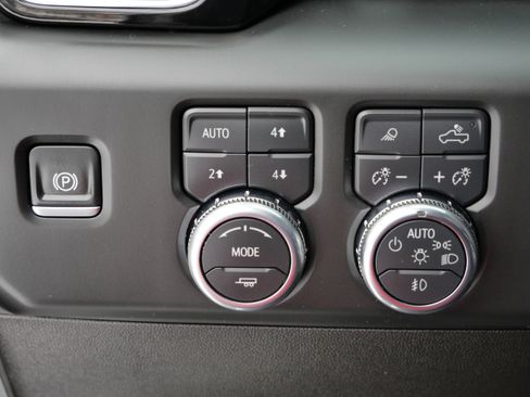 Used 2024 GMC Sierra 1500 Denali image 19