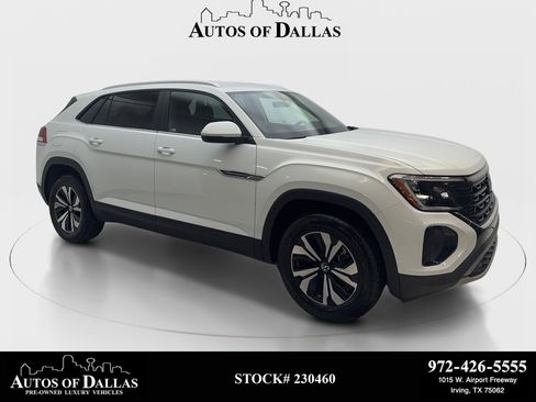 Used 2025 Volkswagen Atlas Cross Sport SE FWD image 1
