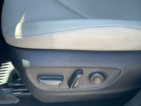 Used 2025 Toyota Grand Highlander FWD image 5