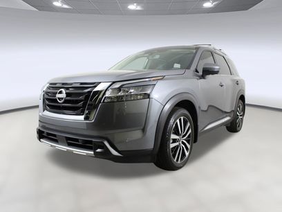 Used 2024 Nissan Pathfinder Platinum