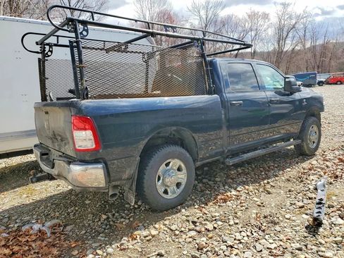 Used 2024 RAM 3500 Tradesman w/ Chrome Appearance Group AWD/4WD image 3