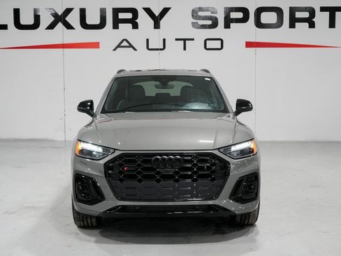 Used 2025 Audi SQ5 Premium Plus w/ Premium Plus Package image 5