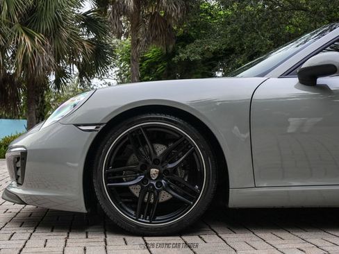 Used 2019 Porsche 911 Carrera RWD image 4