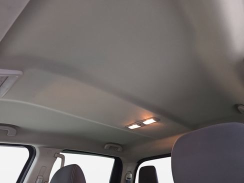 Used 2021 Nissan Titan SV w/ Off Road Protection Package image 29