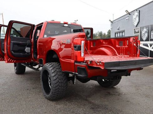 Used 2025 Ford F350 Platinum w/ FX4 Off-Road Package image 32