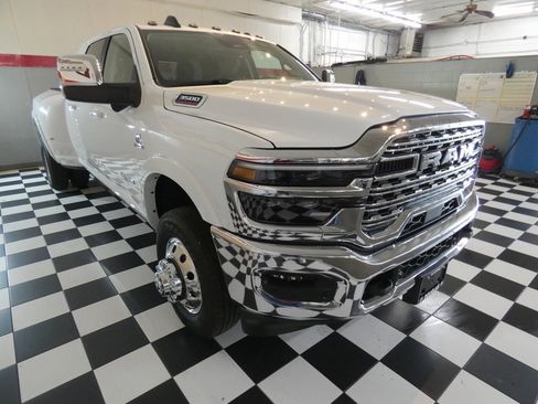 New 2026 RAM 3500 Longhorn image 3