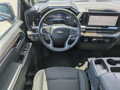 Used 2023 Chevrolet Silverado 1500 LT AWD/4WD image 30