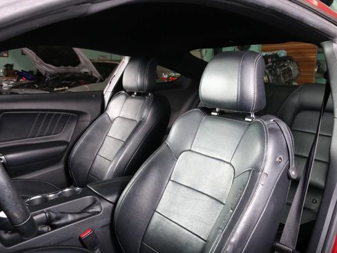 Used 2016 Ford Mustang Premium image 22