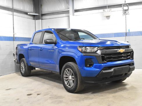 Used 2023 Chevrolet Colorado LT w/ LT Convenience Package II image 29
