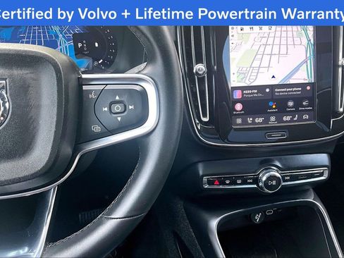 Used 2025 Volvo XC40 B5 Plus AWD/4WD image 27