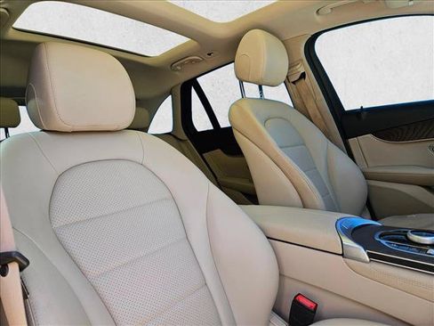 Used 2019 Mercedes-Benz GLC 300 image 17