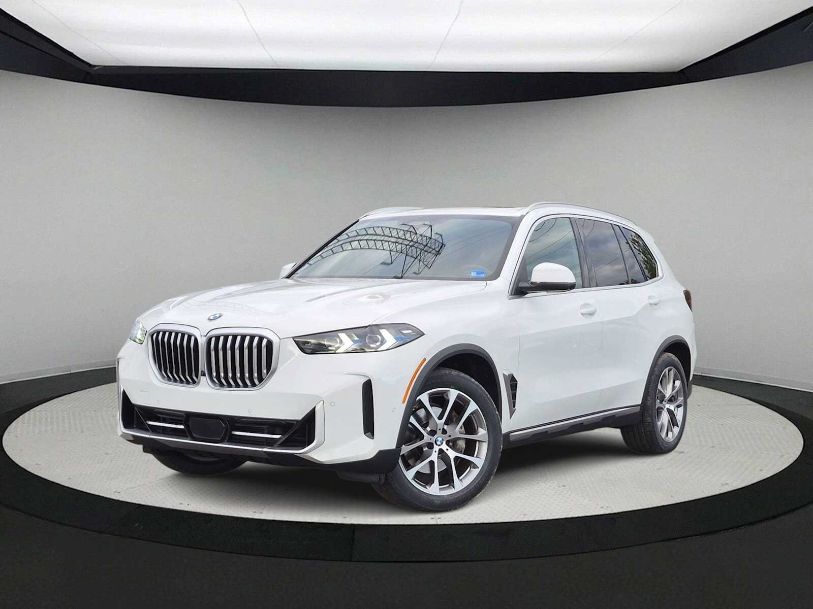 Used 2024 BMW X5 xDrive40i w/ Premium Package AWD/4WD image 1