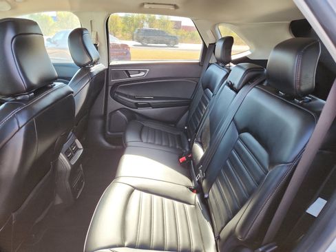 Used 2020 Ford Edge SEL w/ Convenience Package image 9
