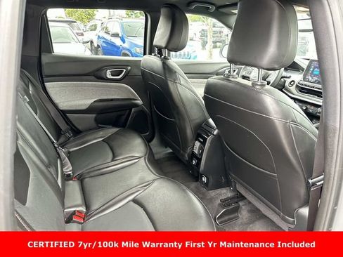 Used 2023 Jeep Compass Latitude AWD/4WD image 13