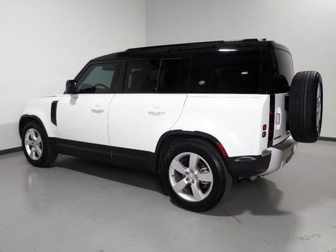 Used 2024 Land Rover Defender 110 S AWD/4WD image 8